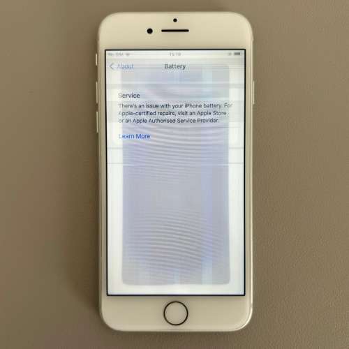 Apple iPhone 7 Silver 32GB READ!!! SOLD AS IS!!!