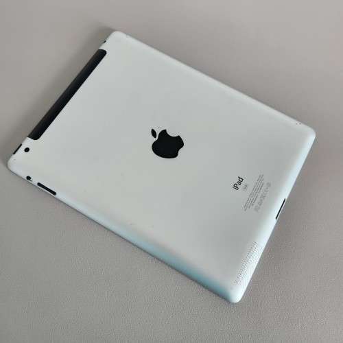 LOT OF THREE APPLE iPAD 2 MODEL: A1396 - (FOR PARTS ONLY/READ DESCRIPTION)