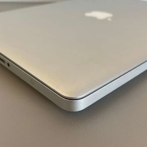 Apple MacBook Pro 13 Inch Mid 2010 Intel Core 2 Duo. 500GB HDD/4GB RAM (SOLD AS IS/READ DESCRIPTION)