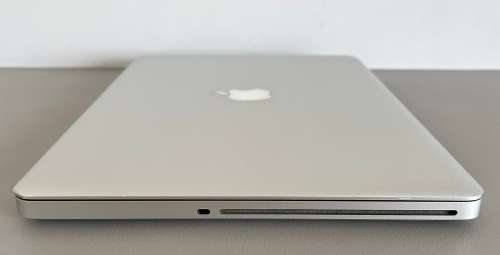 Apple MacBook Pro 15 Inch Mid 2010 Intel Core i5 128GB SSD/8GB RAM