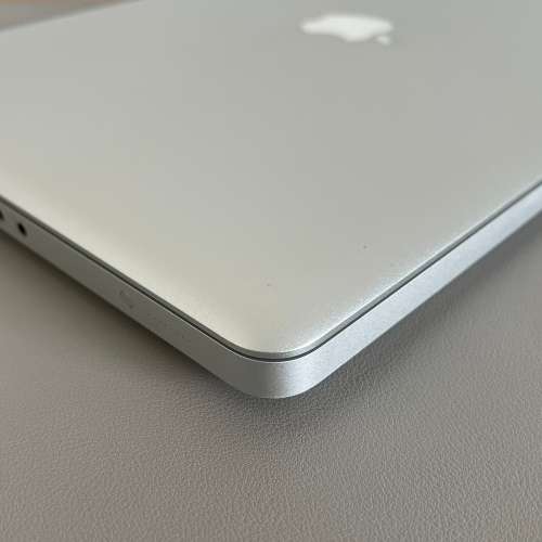 Apple MacBook Pro 15 Inch Mid 2010 Intel Core i5 128GB SSD/8GB RAM