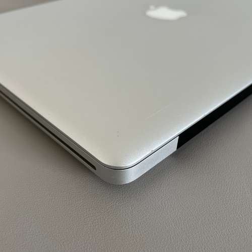 Apple MacBook Pro 15 Inch Mid 2010 Intel Core i5 128GB SSD/8GB RAM