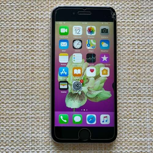 Apple iPhone 6 Space Grey 64GB (SOLD AS IS-READ DESCRIPTION)