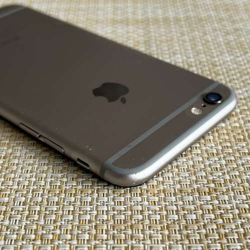 Apple iPhone 6 Space Grey 64GB (SOLD AS IS-READ DESCRIPTION)