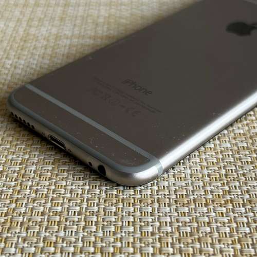 Apple iPhone 6 Space Grey 64GB (SOLD AS IS-READ DESCRIPTION)