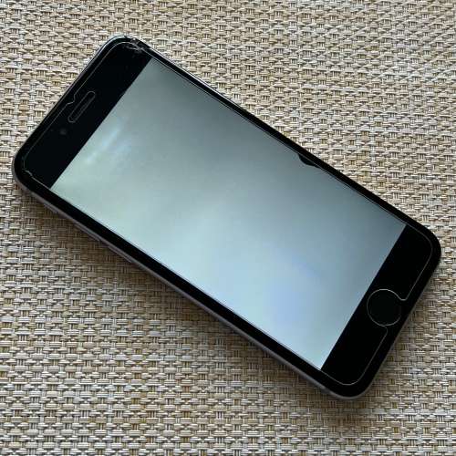 Apple iPhone 6 Space Grey 64GB (SOLD AS IS-READ DESCRIPTION)