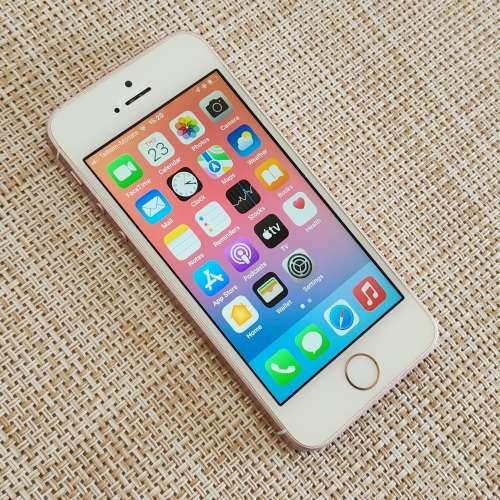 Apple iPhone SE 2016 RoseGold 32GB (1 Month Warranty)