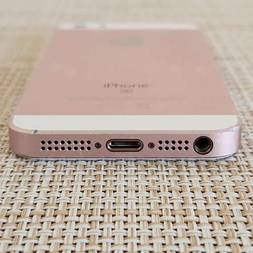 Apple iPhone SE 2016 RoseGold 32GB (1 Month Warranty)