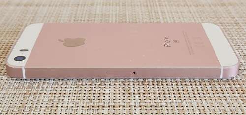 Apple iPhone SE 2016 RoseGold 32GB (1 Month Warranty)