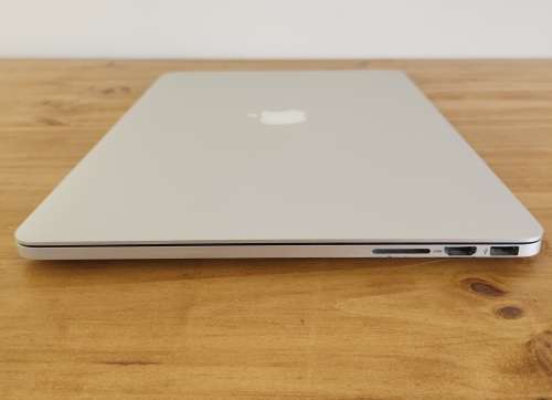 Apple MacBook Pro 15 Inch Retina Mid 2015 intel Core i7 256GB SSD/16GB RAM (3 Month Warranty)