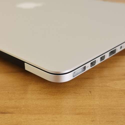 Apple MacBook Pro 15 Inch Retina Mid 2015 intel Core i7 256GB SSD/16GB RAM (3 Month Warranty)