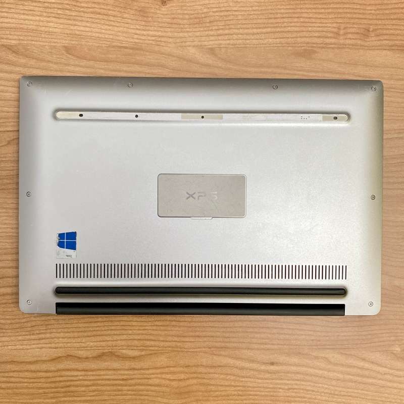 Dell XPS 13 9343 UltraBook | Intel Core i7 5TH GEN | 256GB SSD/8GB RAM | READ AD!