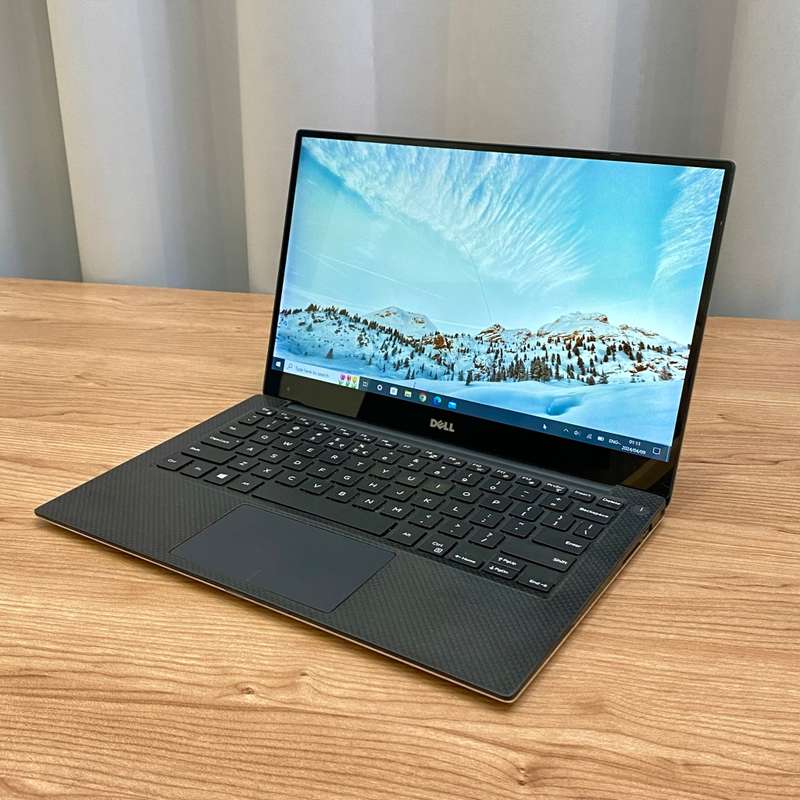 Dell XPS 13 9343 UltraBook | Intel Core i7 5TH GEN | 256GB SSD/8GB RAM | READ AD!