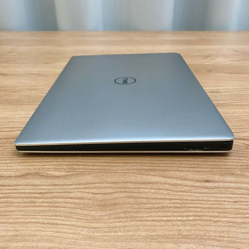 Dell XPS 13 9343 UltraBook | Intel Core i7 5TH GEN | 256GB SSD/8GB RAM | READ AD!