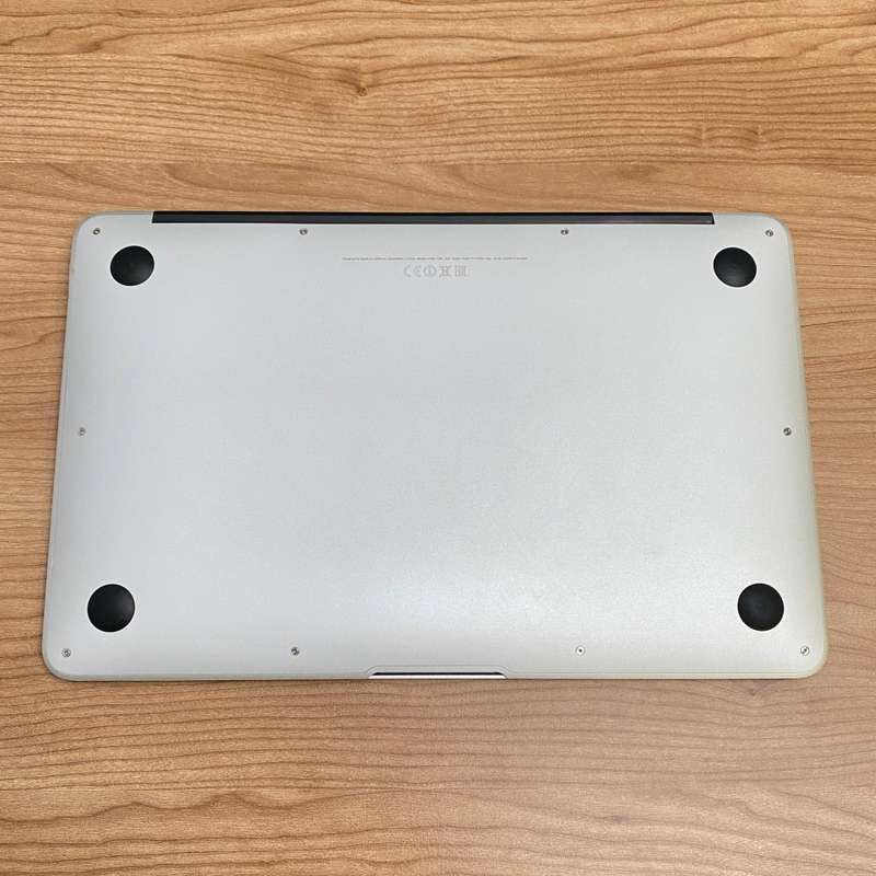 Apple MacBook Air 11 Inch 2014 | Intel Core i5 | 128GB SSD/4GB RAM | READ AD!