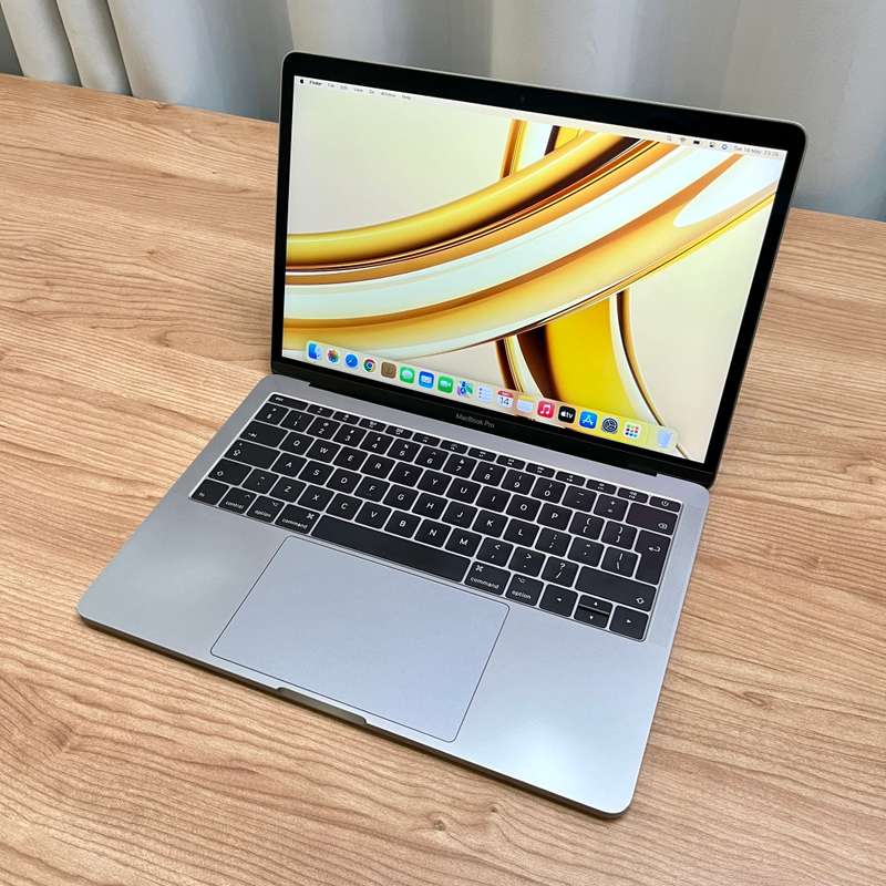 Apple MacBook Pro 13 Inch 2017 | Space Grey | Intel Core i5 | 256GB SSD/8GB RAM | (3 Month Warranty)