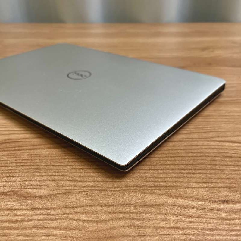 Dell XPS 13 9370 UltraBook | Intel Core i5 | 256GB SSD/8GB RAM | (3 Month Warranty)
