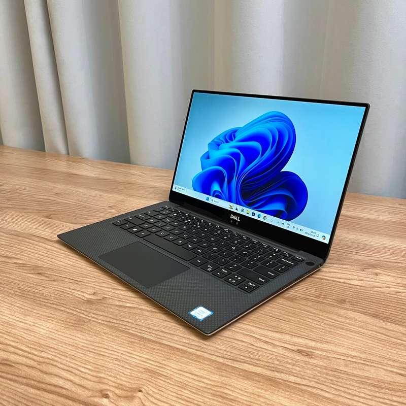Dell XPS 13 9370 UltraBook | Intel Core i5 | 256GB SSD/8GB RAM | (3 Month Warranty)