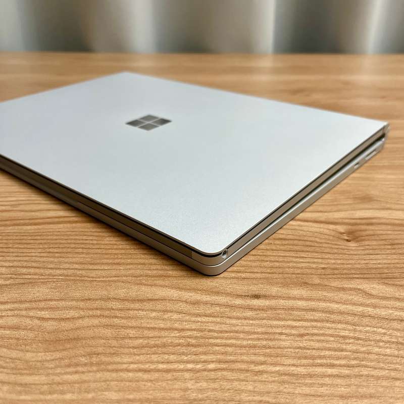 Microsoft Surface Book 2 13.5 Inch | Intel Core i5 | 256GB SSD | 8GB RAM | (3 Month Warranty)
