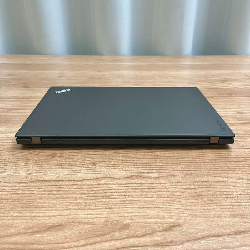 Lenovo ThinkPad X260 12.5 Inch UltraBook | Intel Core i5 | 256GB SSD | 8GB RAM | (1 Month Warranty)