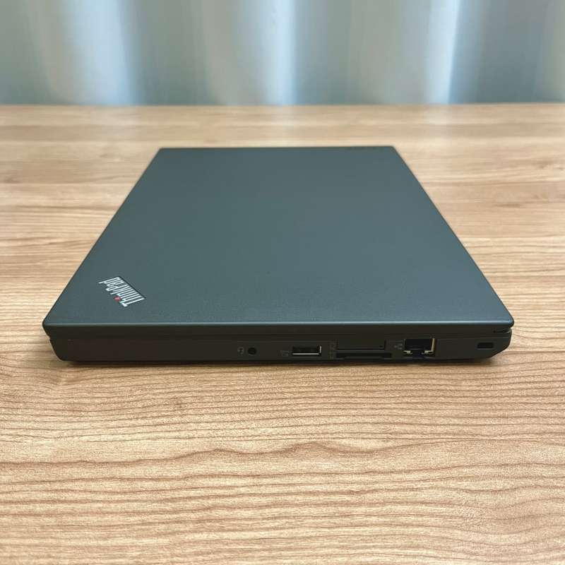 Lenovo ThinkPad X260 12.5 Inch UltraBook | Intel Core i5 | 256GB SSD | 8GB RAM | (1 Month Warranty)