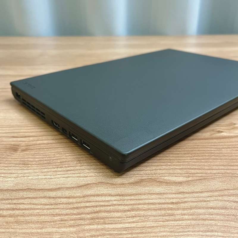 Lenovo ThinkPad X260 12.5 Inch UltraBook | Intel Core i5 | 256GB SSD | 8GB RAM | (1 Month Warranty)