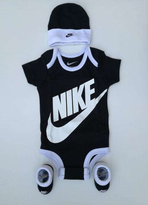 Nike 3Pc 0-6 Months
