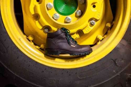 Jim Green Bushcat Dark Brown