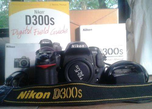 Nikon D300s with very low actuation count (less than 6000). Late listing!
