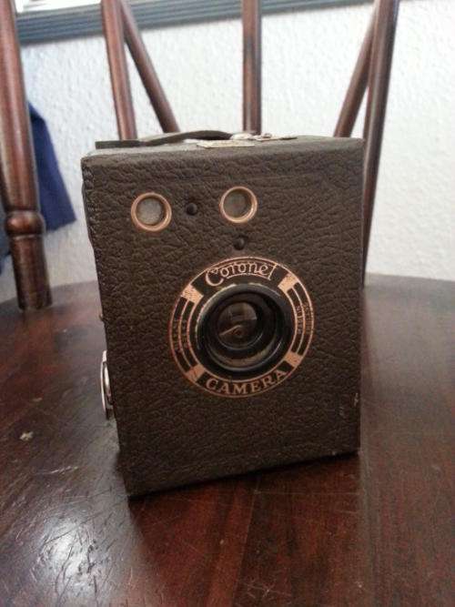 Vintage Coronet box Camera
