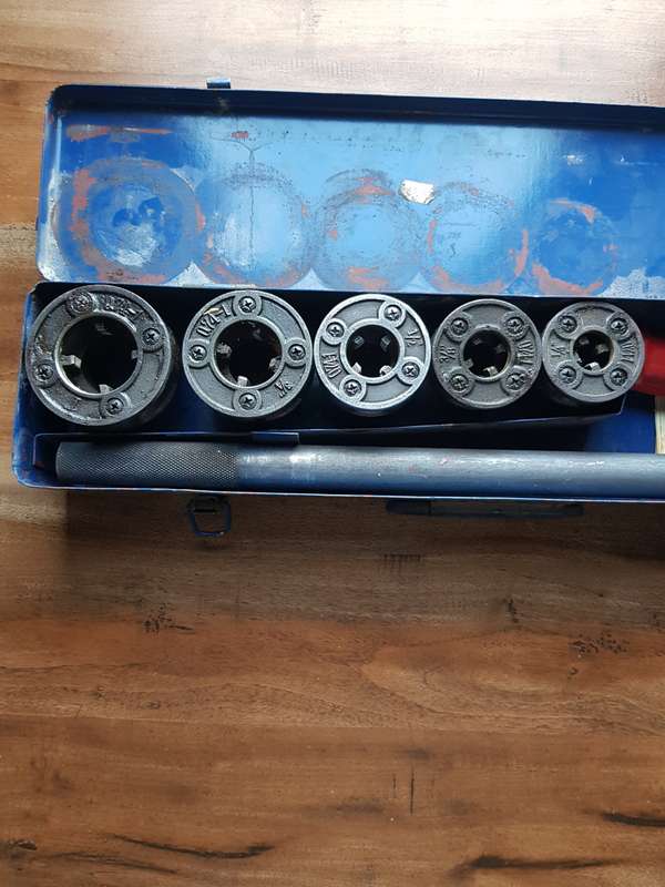 Pipe Thread Cutter