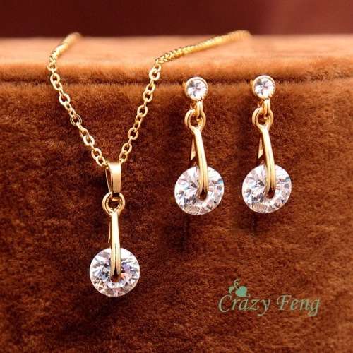 FASHION GOLD PLATED 18 KT GOLD PLATED AUSTRALIAN CRYSTAL CZ DIAMONT NECKLACE AND EAR RING SET
