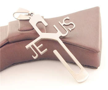 STAINLESS STEEL 'JESUS' NECKLACE WITH CHAIN 18 CM LONG