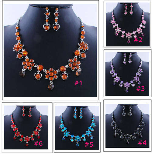 COOL STYLE  SNOWFLAKE RESIN FLOWER NECKLACE AND EAR RING SET FOR WOMEN
