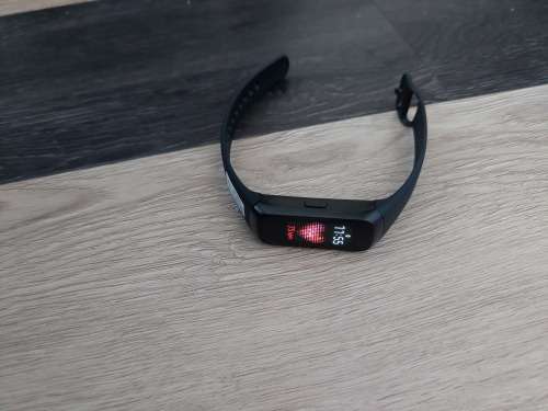 SAMSUNG GALAXY GEAR FIT | ORIGINAL | EXCELLENT CONDITION