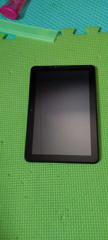 Amazon Fire HD 8 Tablet with cover - Please read