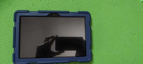 Amazon Fire HD 8 Tablet with cover - Please read