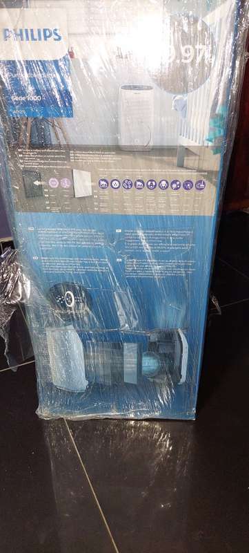 Brand New Philips 1000 Series Air Purifier and extra Hepa filter