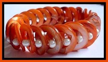 ===SALE===PEARL & MOTHER OF PEARL SHELL STRETCH BRACELET-BURNT ORANGE