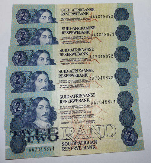 Lot of 5 Old AA prefix UNC Two Rand Notes in consecutive order