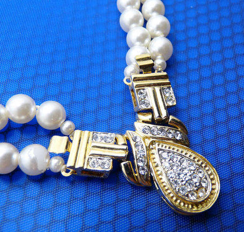 Vintage 1960's Faux Pearl Necklace, stunning piece for your collection !!!!