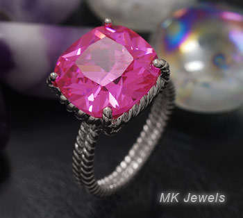 Think VALENTINE'S !!!! Dainty pink Sapphire Ring - Size 5