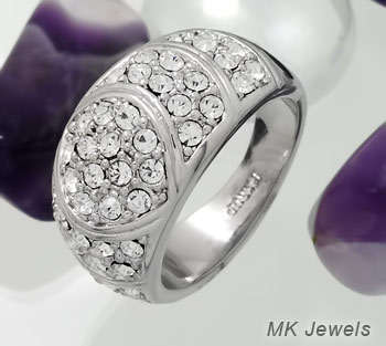 !!! GORGOUES !!! Simulated diamond micro-pave Ring - Size 10