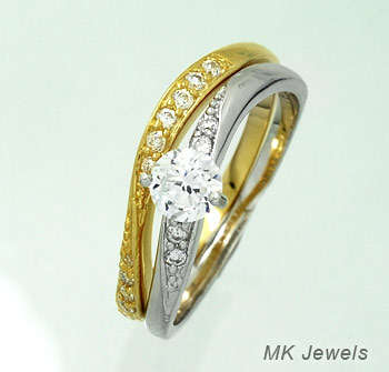 JUST IN !!!! Gorgeous 2 piece 18ct GP ring with simulated diamonds - Size 9