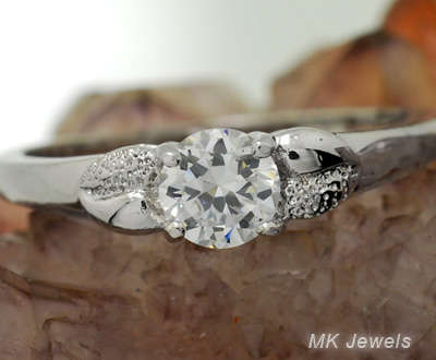 JUST IN !!!! Gorgeous 1ct simulated diamond engagement ring - Size 6.5