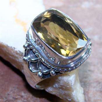 25% OFF!! Breathtaking SOLID Sterling Silver Natural Yellow Quartz Ring - Size 7.5