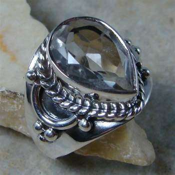 Breathtaking SOLID Sterling Silver Natural Clear Quartz Ring - Size 6.5