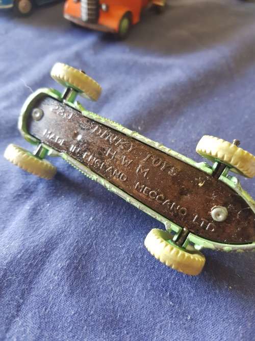 Dinky 23J HWM in very good condition. Light green not Corgi