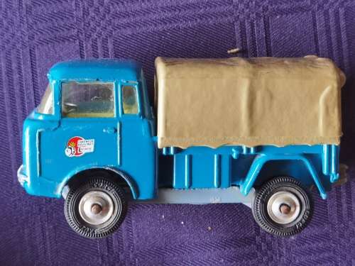 Corgi Jeep FC 50 no 470 model in excellent original condition with canopy. Not Dinky.