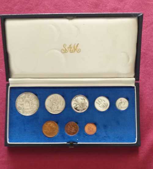 Beautiful 1974 short proof set.